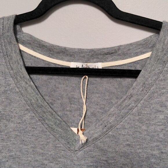 NWT in loom V Neck Sweater - Picture 3 of 6